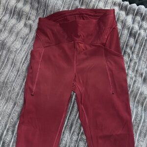 Lululemon leggings

Size 6 maroon women’s power through high rise leggings